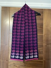 DKNY NAVY PINK OMBRÉ KNITTED LOGO SCARF