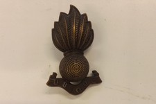 MILITARY BADGE ROYAL ARTILLERY