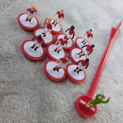 Subbuteo england team - team, red