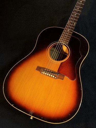 Gibson sunburst 1968 used - j-45,