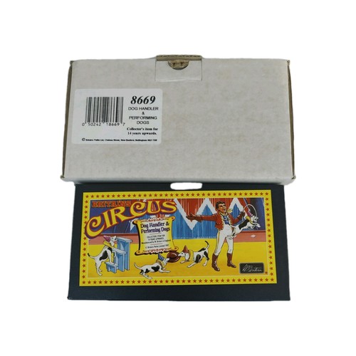 Britains circus 8669 dog - circus,