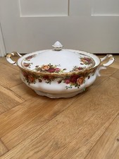 Old Country Roses Round Tureen Serving Dish 9 Inch Diameter Royal Albert