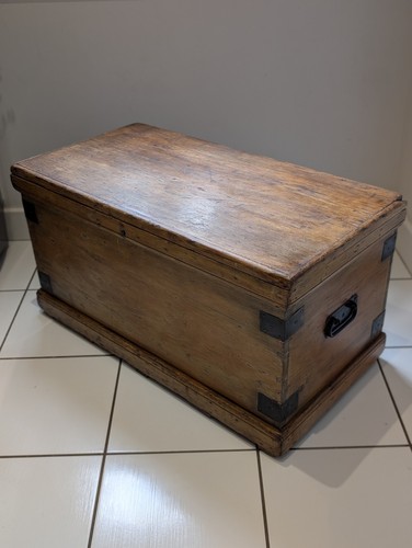 Victorian pine trunk - pine,