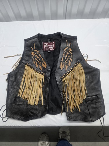 Medium sized fringed leather - medium,