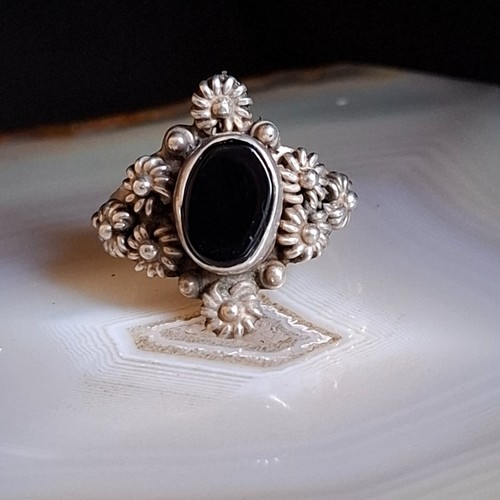 Ring silver 925 - onyx, flowers