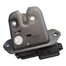 Nissan Qashqai J12 Boot Lock