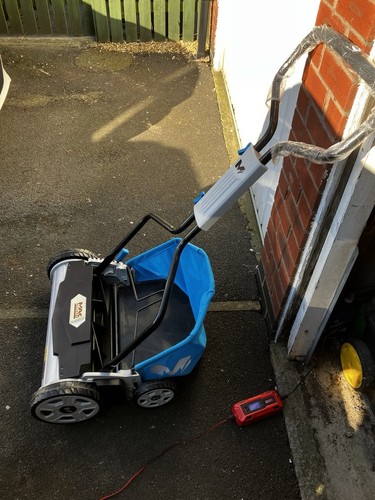 Manual lawn mower - manual,