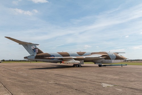 Photo 12x8 handley page - page, victor