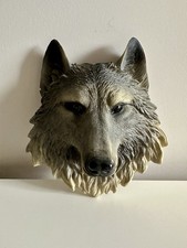 Realistic Wolf Head Wall Sculpture – 23cm Resin Animal Wall Art Ornament