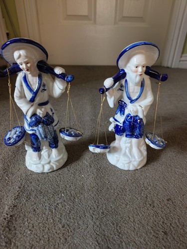 Leonardo collection figurines