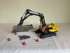Lego Technic 42121 Heavy Duty Excavator 2 in 1 - Complete with Instructions