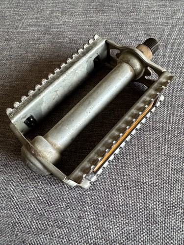 Hti 822 bicycle - left, pedal