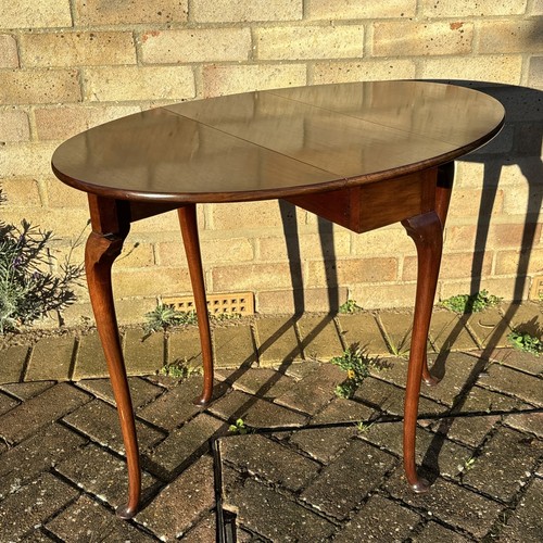 Antique queen anne table drop - queen,