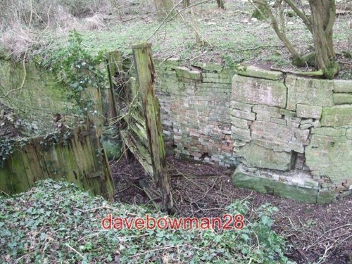 Photo lock gate disused - lock,