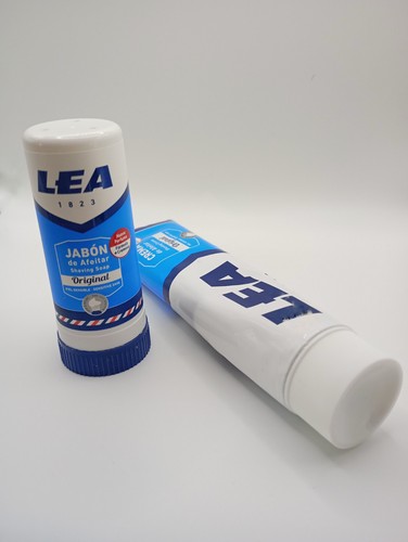 Lea shaving cream and - shaving,