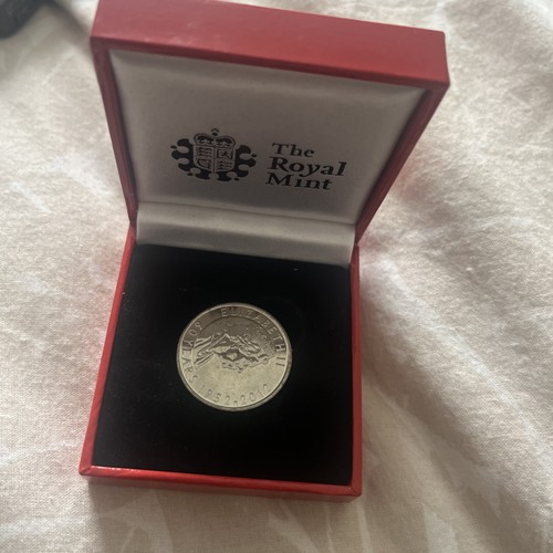 Queens diamond jubilee coin - queens,