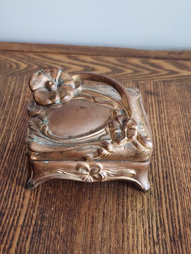 Antique art nouveau - antique,