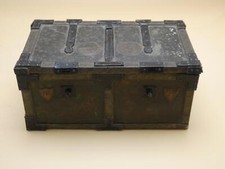 Antique Huntley & Palmers Treasure Chest Biscuit Tin Grand Prizes 1878 - 1900
