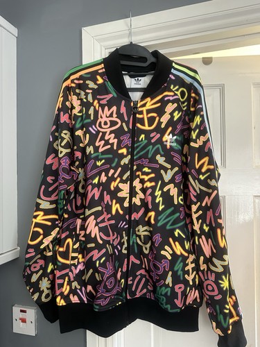 Adidas originals love unites - adidas,