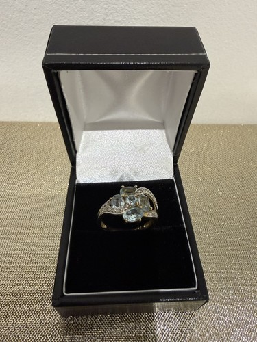 9ct diamond topaz ring - 9ct,