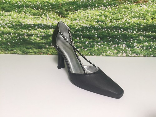 Miniature décor shoe black