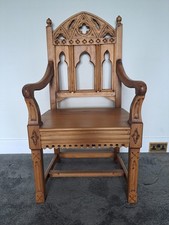 Salisbury Gothic Style Solid