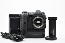 [MINT] Olympus E-1 DSLR Camera