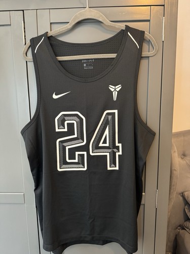 Kobe bryant black - bryant, mumba