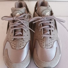 WOMENS NIKE AIR HUARACHE GREY