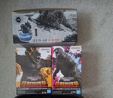 Godzilla series figure bundle