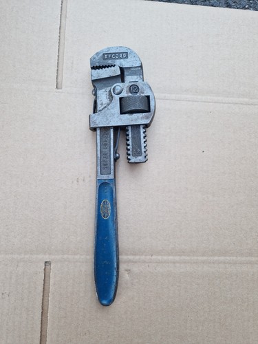 Record pipe wrench - 12,