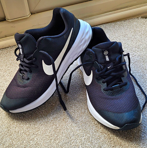 Nike black white low top - nike,