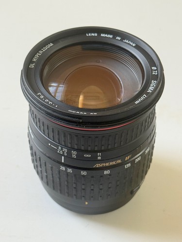 Sigma compact hyperzoom - compact,