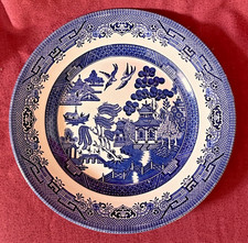 VINTAGE CHURCHILL WILLOW PATTERN 9.5 inch DINNER PLATE VERY GOOD CONDITION
