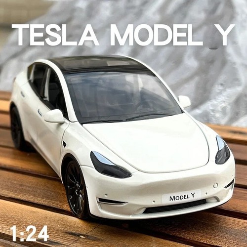 Tesla model 3 - 1:24,