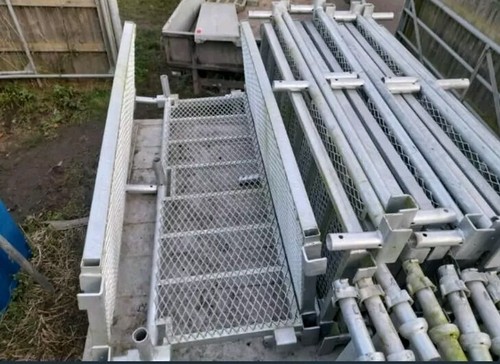 Cuplock mesh landing platform - cuplock,