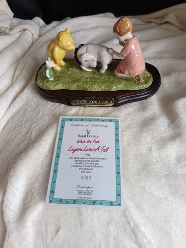 Royal doulton winnie the pooh - winnie,