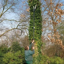 Spear & Jackson 4930FZ Razorsharp Telescopic Pull Cord Tree Pruner with Saw