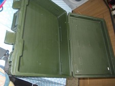 LARGE WARHAMMER 40,000 FIGURE CASE, DARK GREEN WITH CARRY STRAP GOOD CONDITION