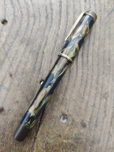 Antique fountain pen button - fountain,