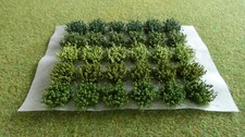 Howard Scenic Supplies - Mixed Green Bushes (30) for Model Rail Scenery 00/HO