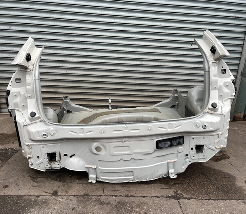 Taigo back end boot floor - end,