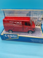 Corgi 91670 Mercedes 207D Van Parcel Force Worldwide (1991).