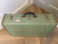 Medium Size Taperlite Green Vintage Suitcase 1950s or 1960s