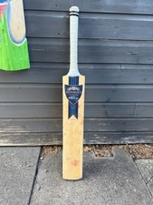 Newbery Merlin cricket Bat