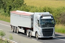 Truck Photo 12x8 - Volvo FH540