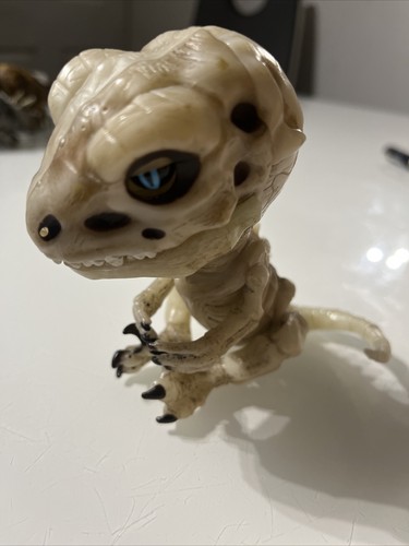 Fingerling interactive bones - interactive,