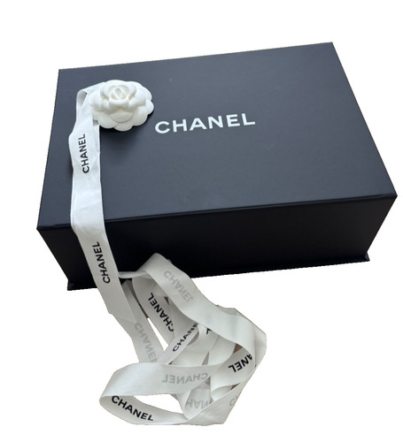 Chanel box with magnetic lid - with,