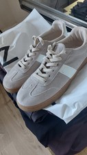 Claudia Ghizzani Size 5  Cream New Trainers Ladies