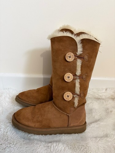 Vintage ugg bailey button - ugg,